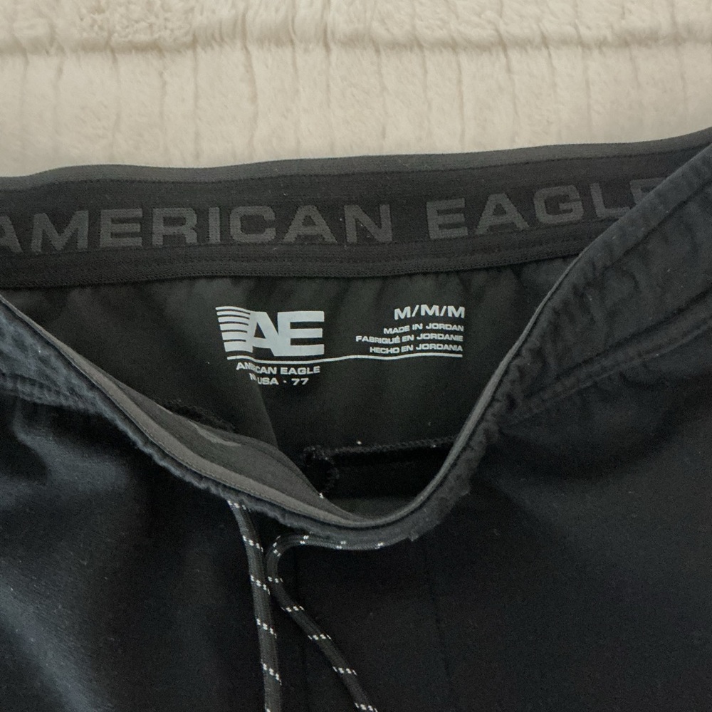 Men’s American Eagle Outfitters Black Joggers - Picture 2 of 3